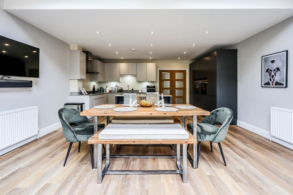 Property photo 3 of 27 Kitchen - Diner