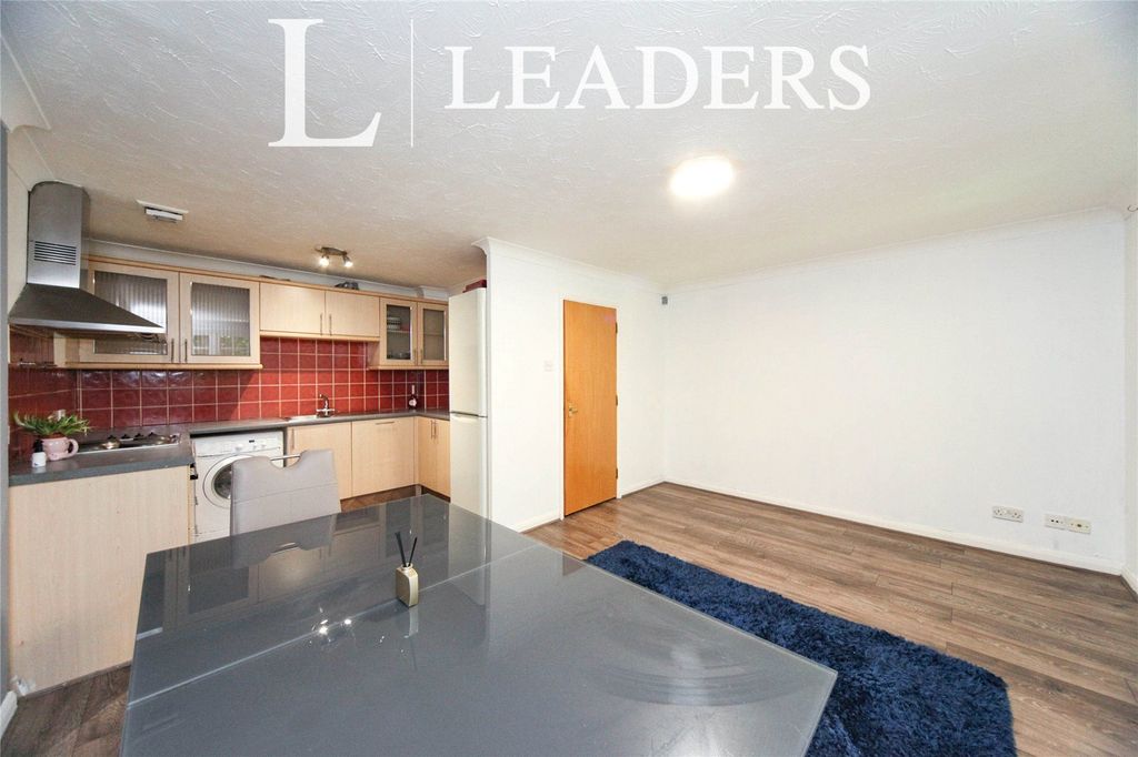 Property photo 3 of 13 Picture No. 02