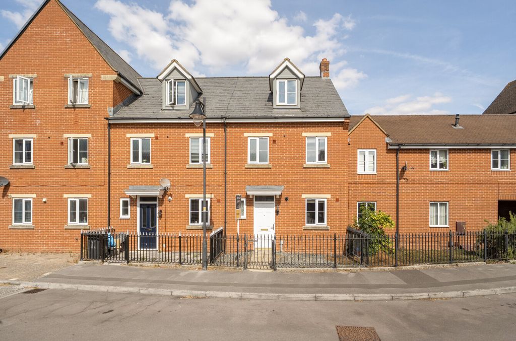 Property photo 1 of 15 15128082