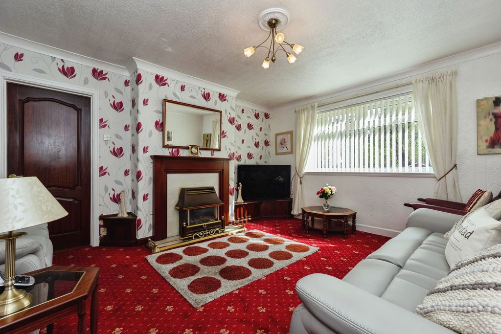 Property photo 2 of 29 Pbox-Img.Jpg
