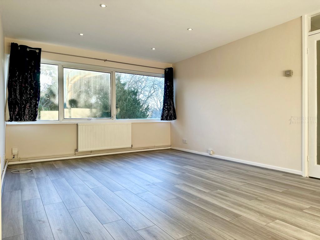 Property photo 2 of 9 Image00008.Jpeg