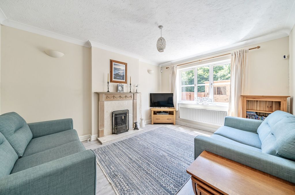 Property photo 2 of 19 Living Room