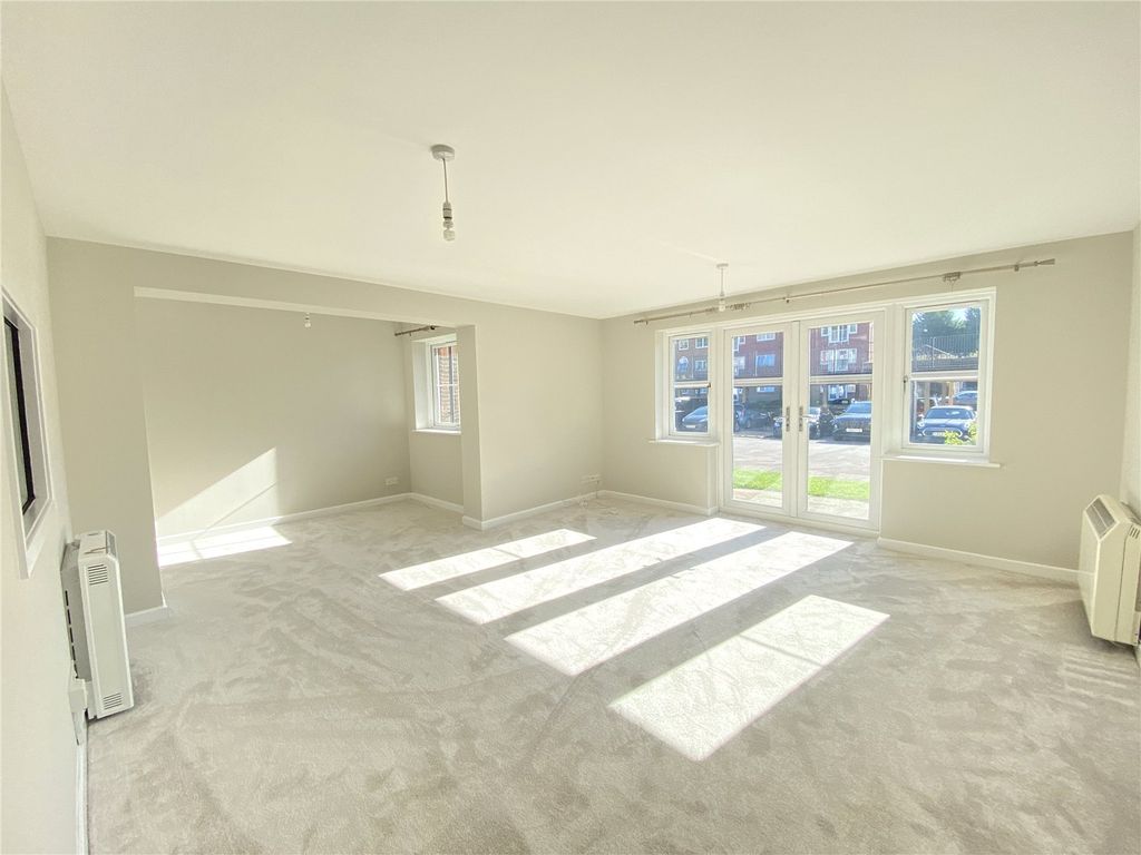 Property photo 2 of 6 Living Room