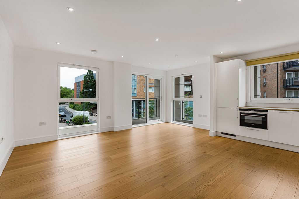 Property photo 2 of 18