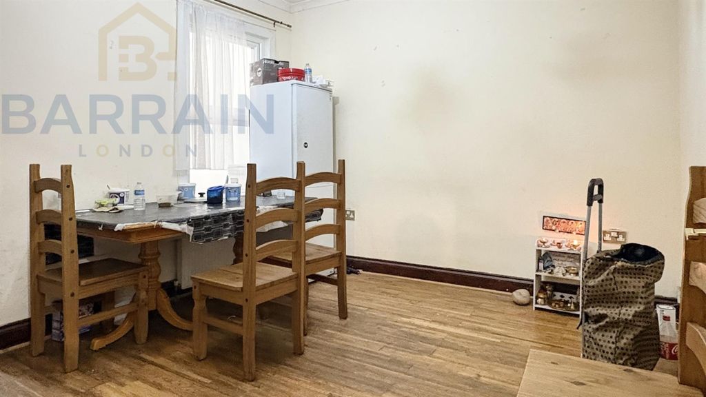 Property photo 3 of 12 Property To Rent In Eastham - Barrain London