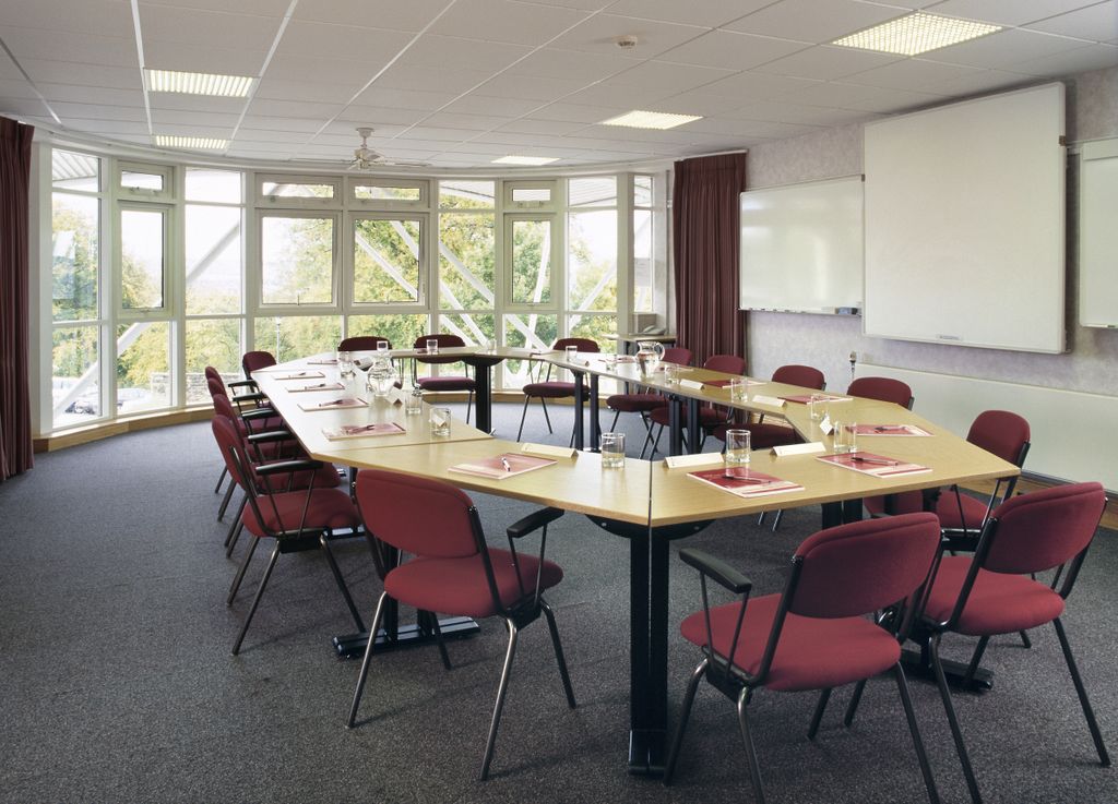 Property photo 3 of 10 Conferencing