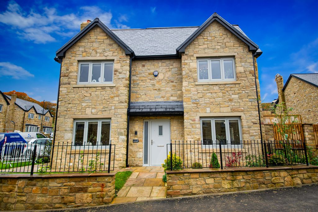 Property photo 1 of 6 Blackthorn 1.Jpg