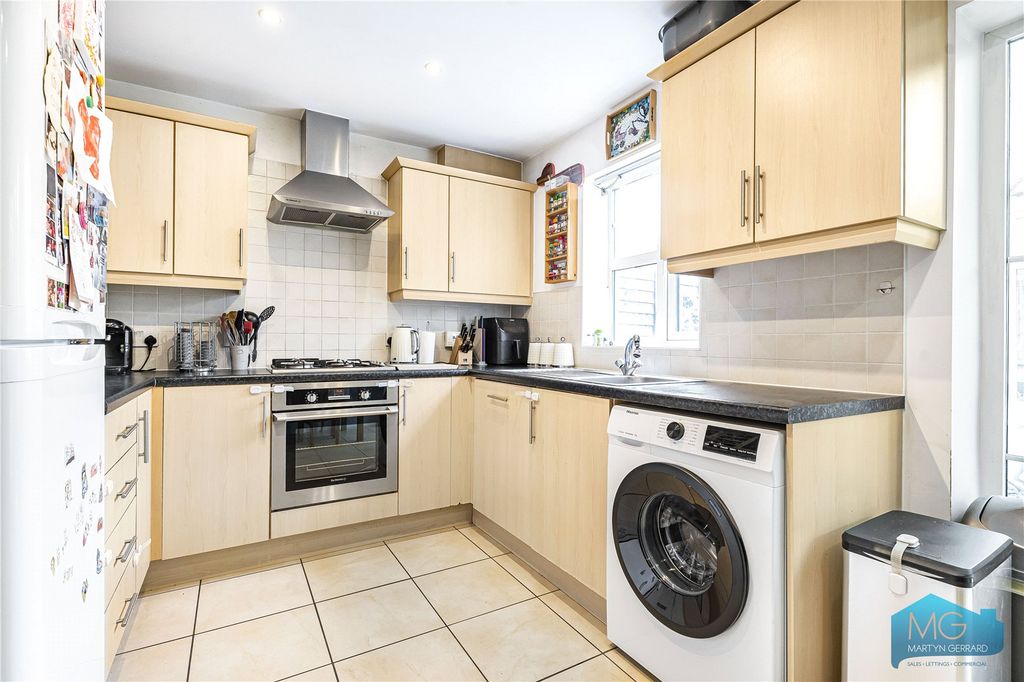 Property photo 3 of 15 Picture No. 29