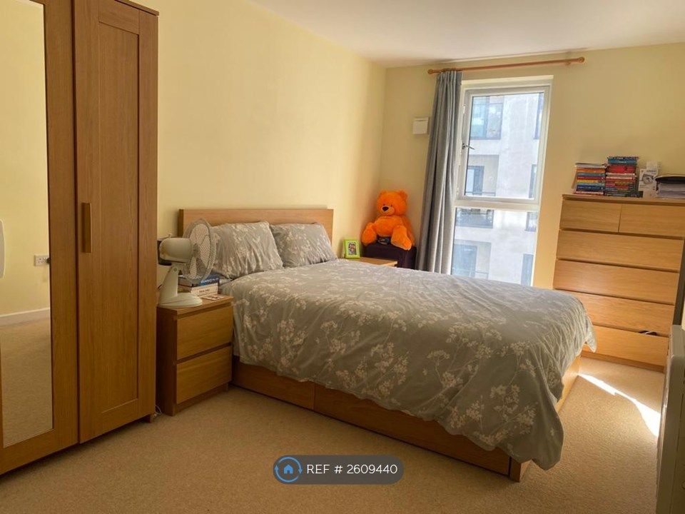 Property photo 3 of 7 Master Bedroom