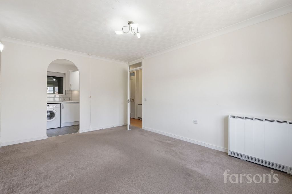 Property photo 3 of 14