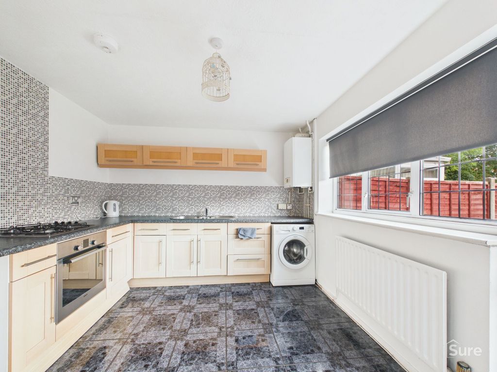 Property photo 2 of 11 Breakfast Kitchen