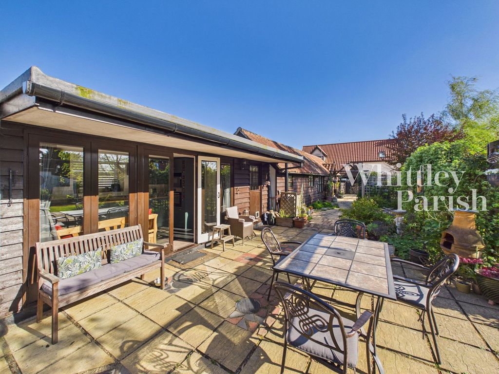 Property photo 2 of 32