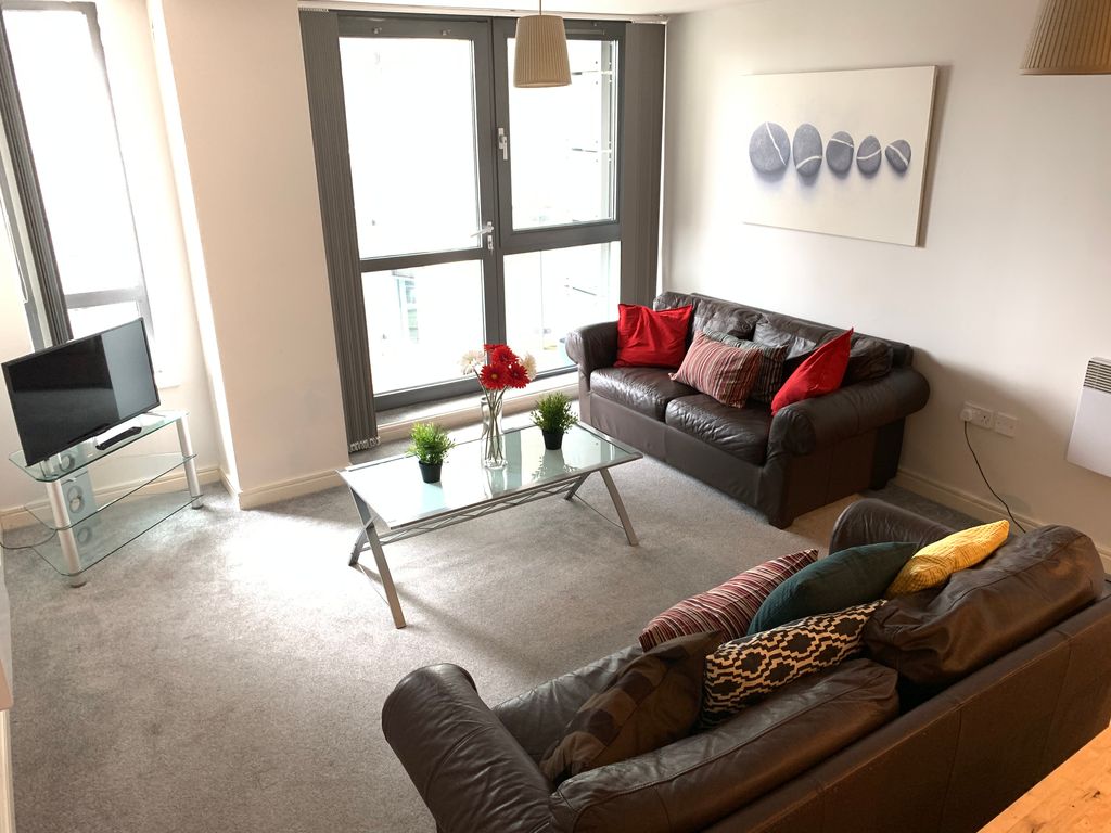 Property photo 2 of 11