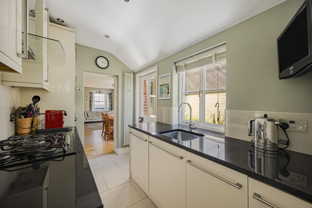 Property photo 3 of 17 16_90002.Jpg