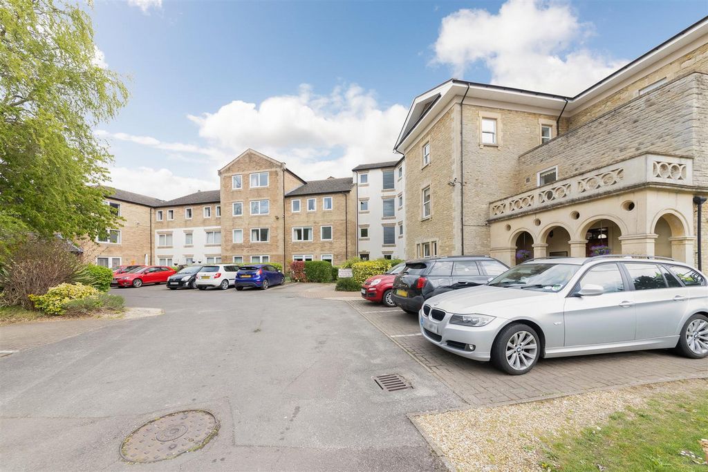 Property photo 1 of 7