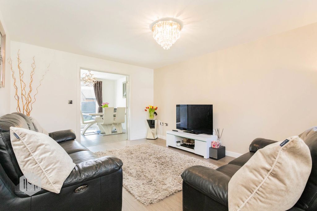 Property photo 2 of 27 Photograph