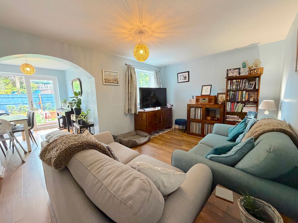 Property photo 2 of 18