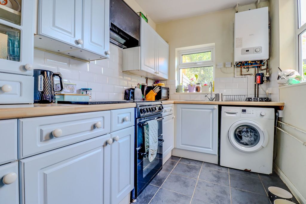 Property photo 2 of 13