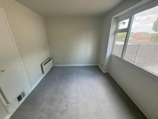 Property photo 3 of 4 Bedroom