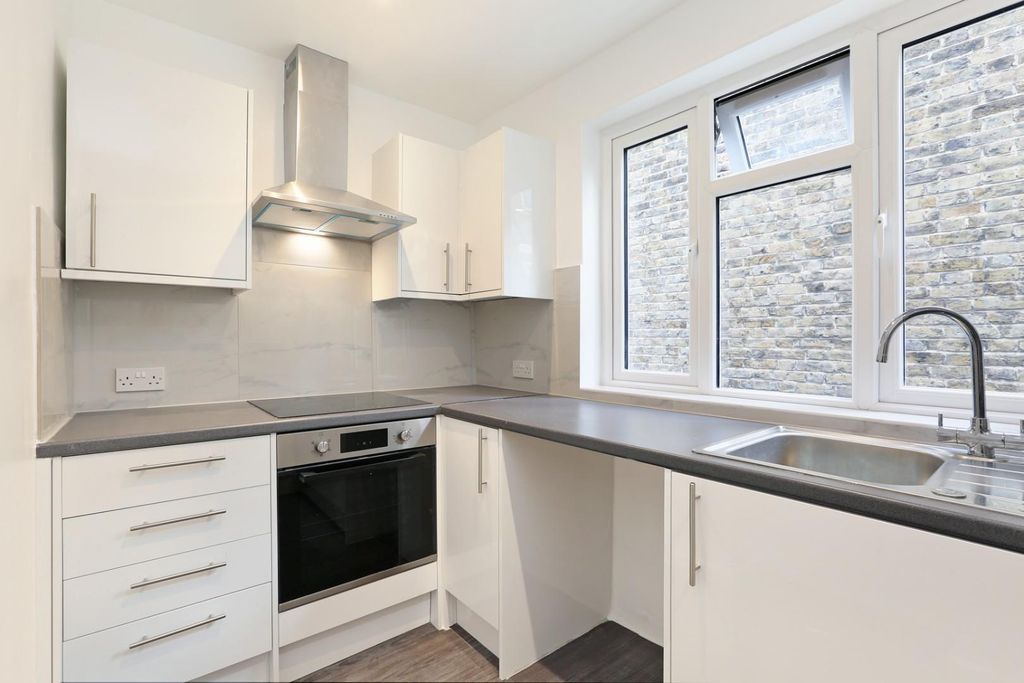 Property photo 3 of 11 Ach_1227 (11).Jpg
