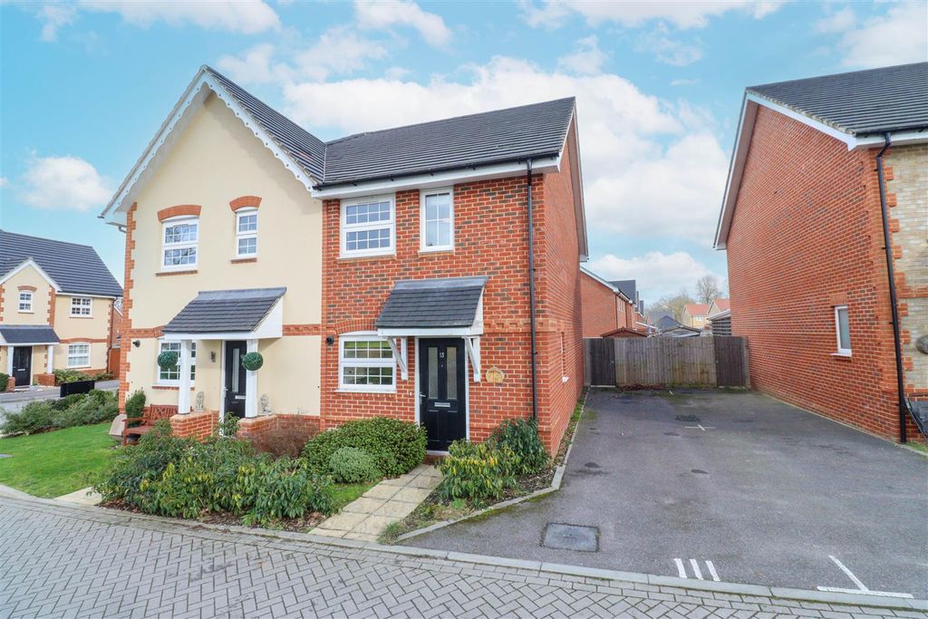 Property photo 1 of 19 Front