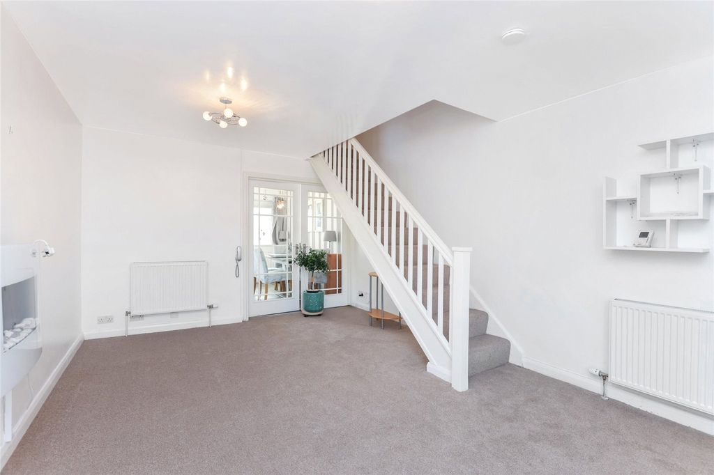Property photo 3 of 13 3
