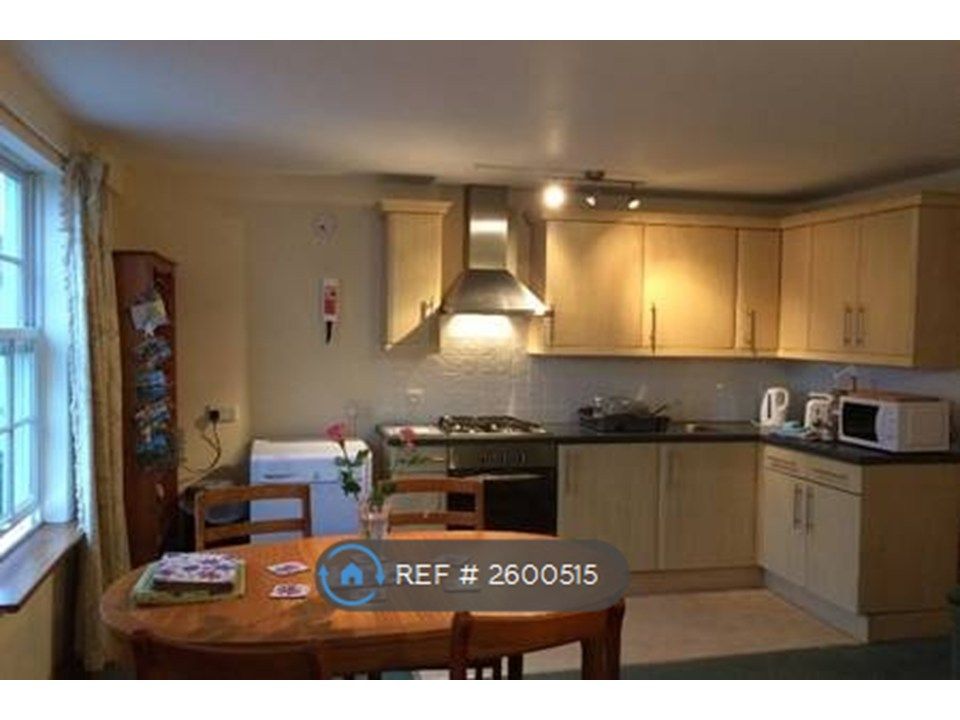 Property photo 1 of 28