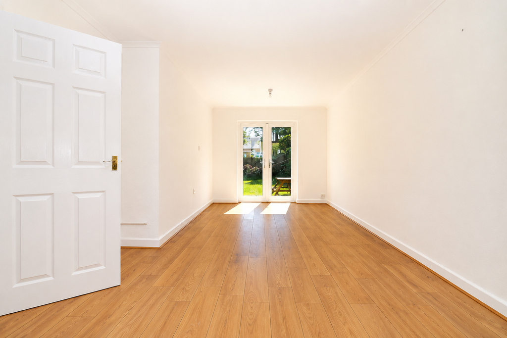 Property photo 3 of 10 Living Room
