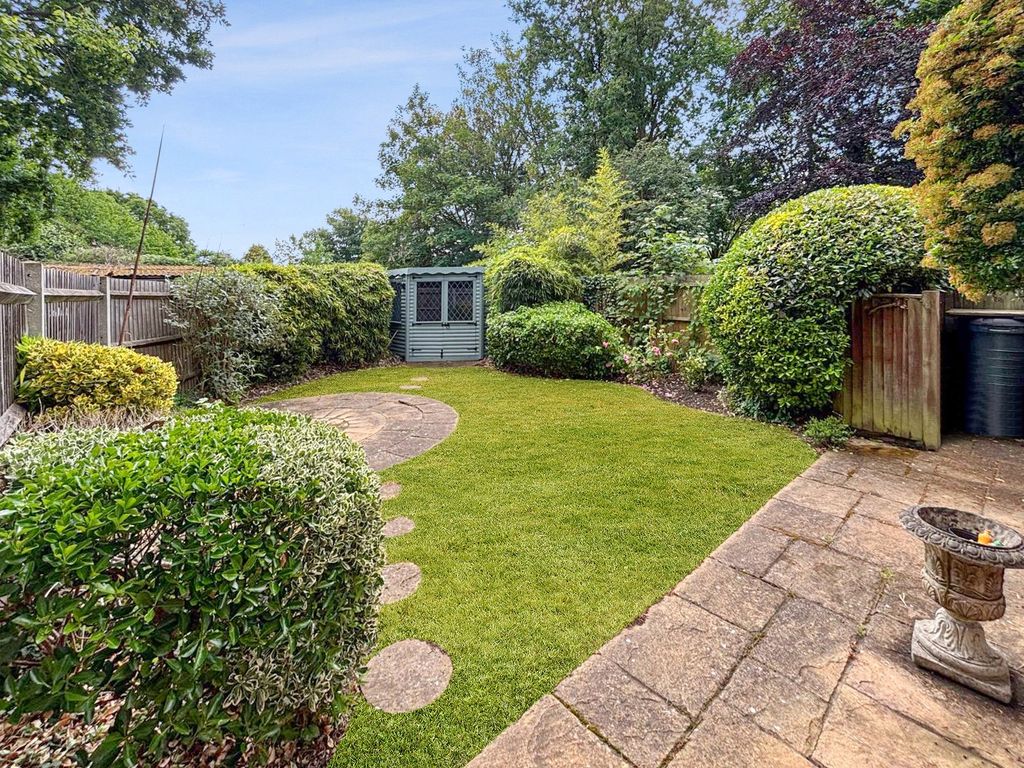Property photo 3 of 13 Garden