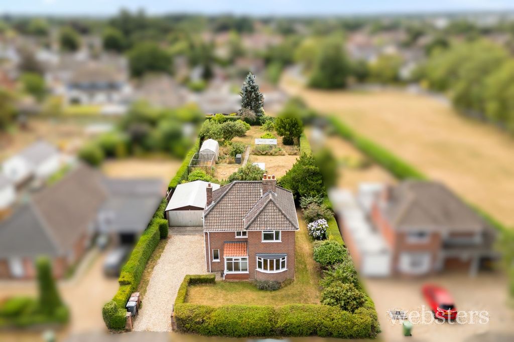 Property photo 2 of 31