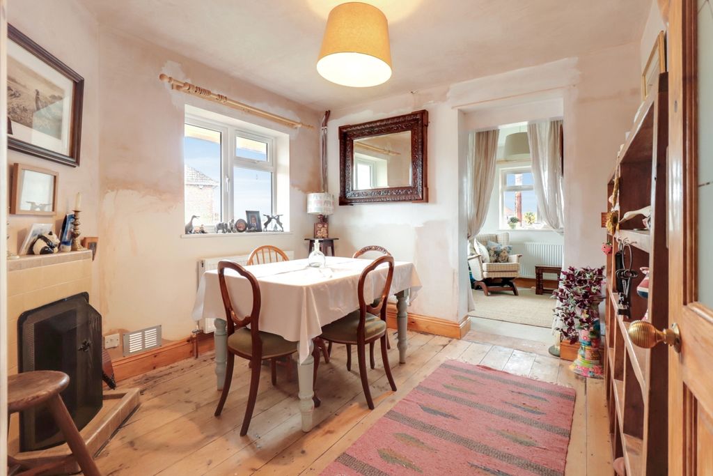 Property photo 3 of 15 Dining Room