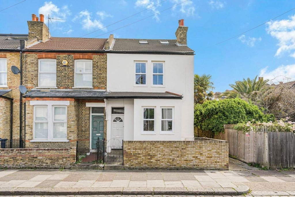 Property photo 1 of 17