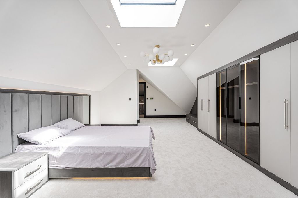 Additional image 24 of 5 bed detached house for salePipers Green Lane, Edgware HA8