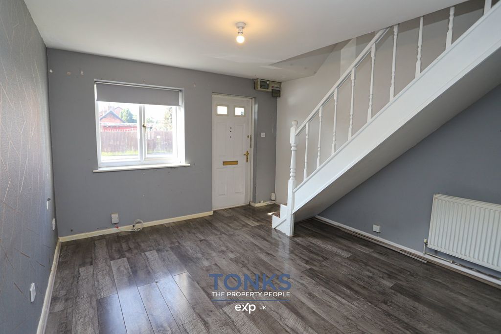 Property photo 2 of 14