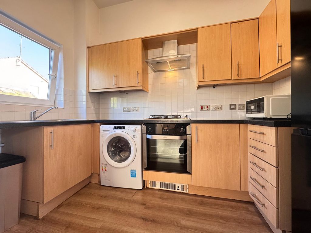 Property photo 3 of 11 To Let, Rent - One Bedroom In Thamesmead, Se28 _ Maxwellproperties.Co.uk