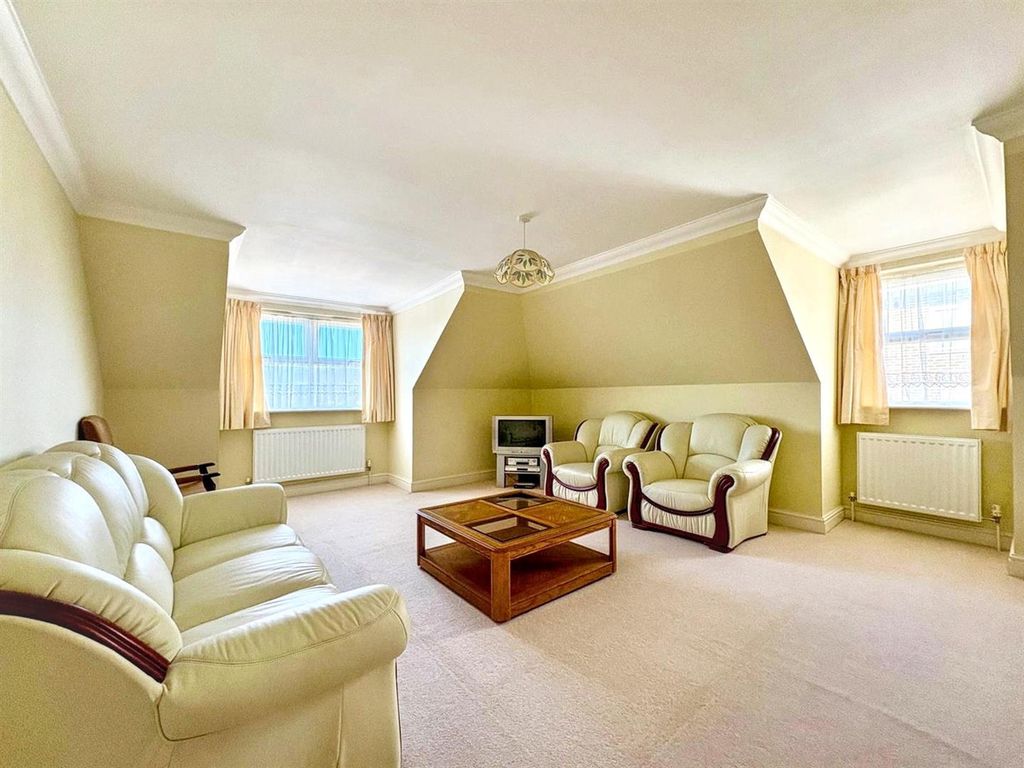 Property photo 2 of 18 Photo-2026-03-11-10-30-10 (5).Jpg