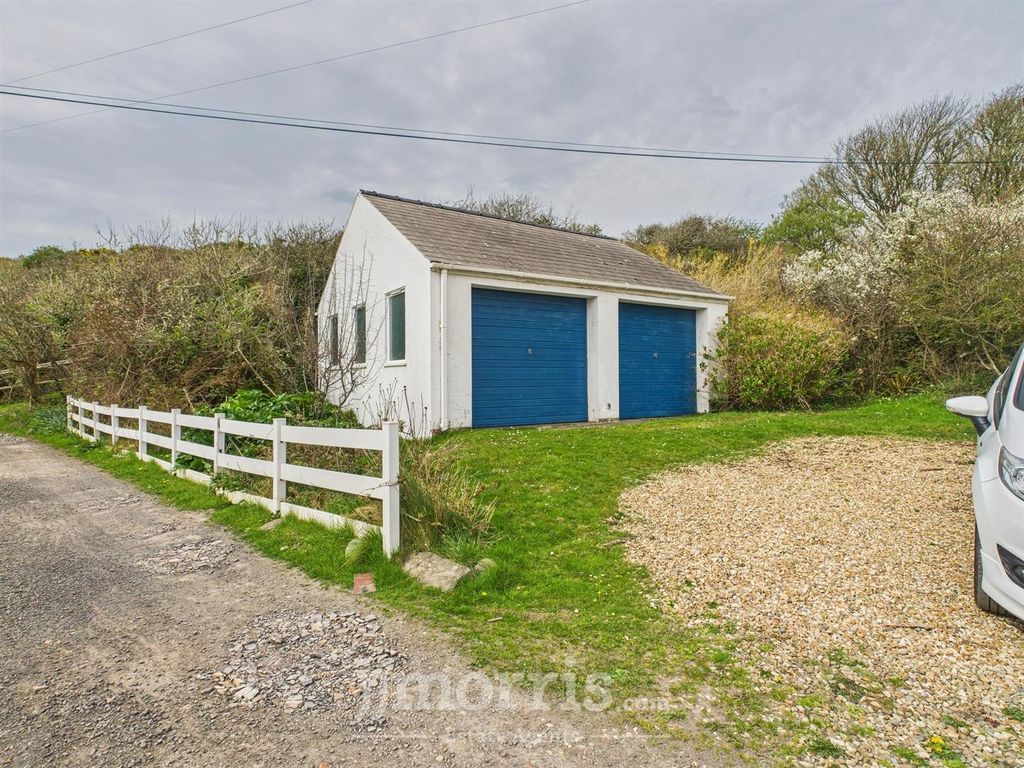 Property photo 2 of 24 Cam02121G0-Pr0137-Still002 - Copy.Jpg