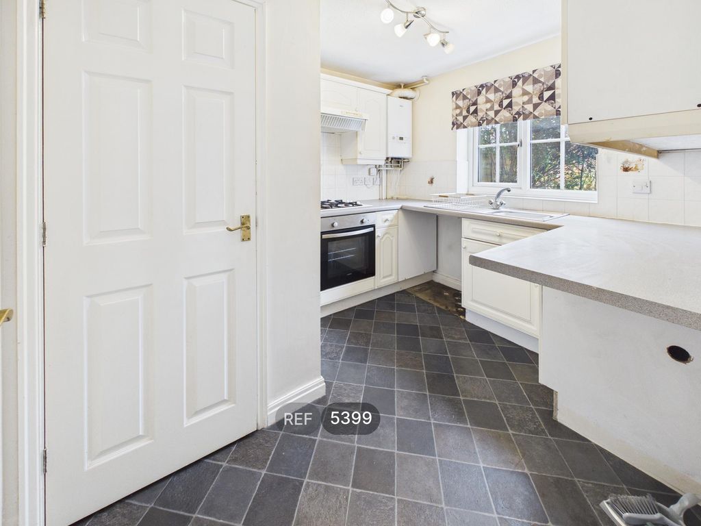 Property photo 2 of 16 Kitchen