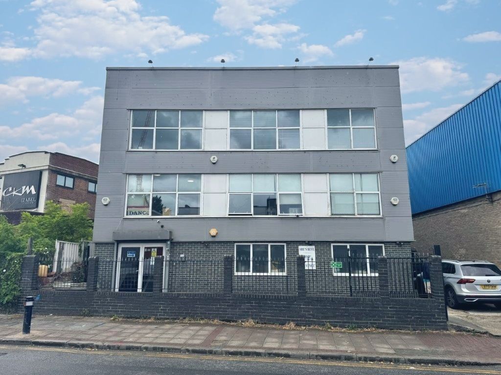 Property photo 1 of 11