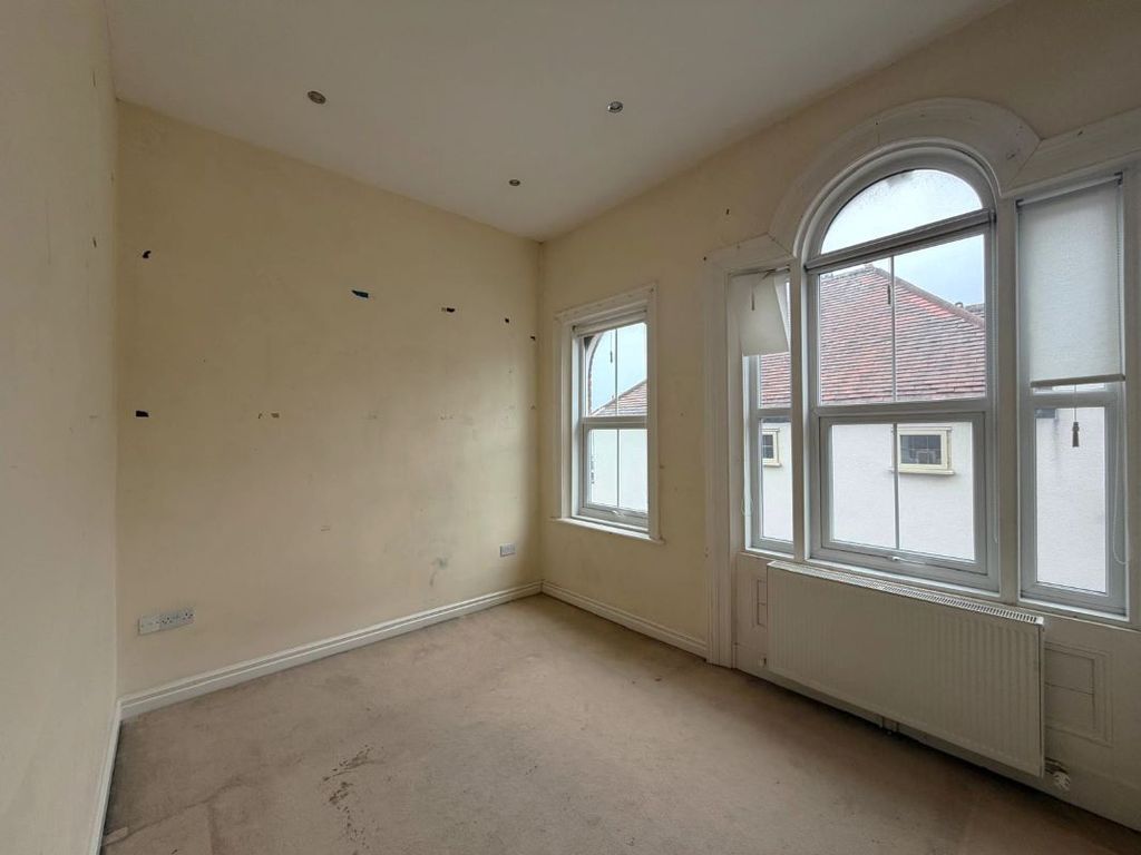 Property photo 3 of 10 Image 3