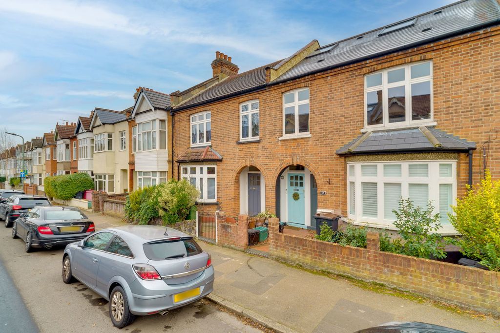 Property photo 3 of 13