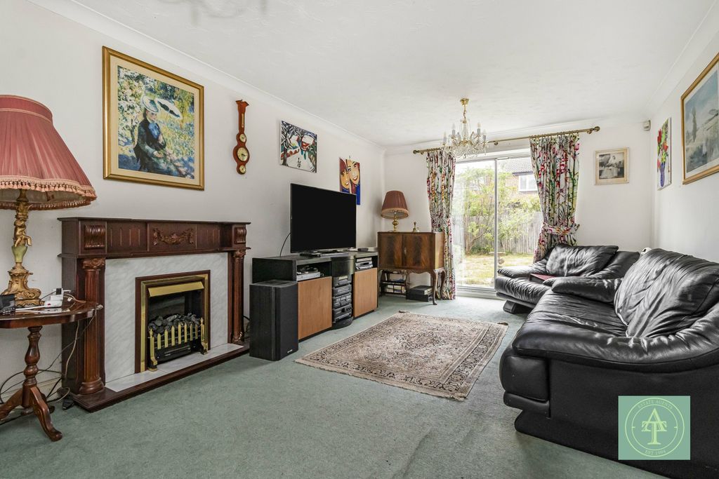 Property photo 3 of 28 Gallery