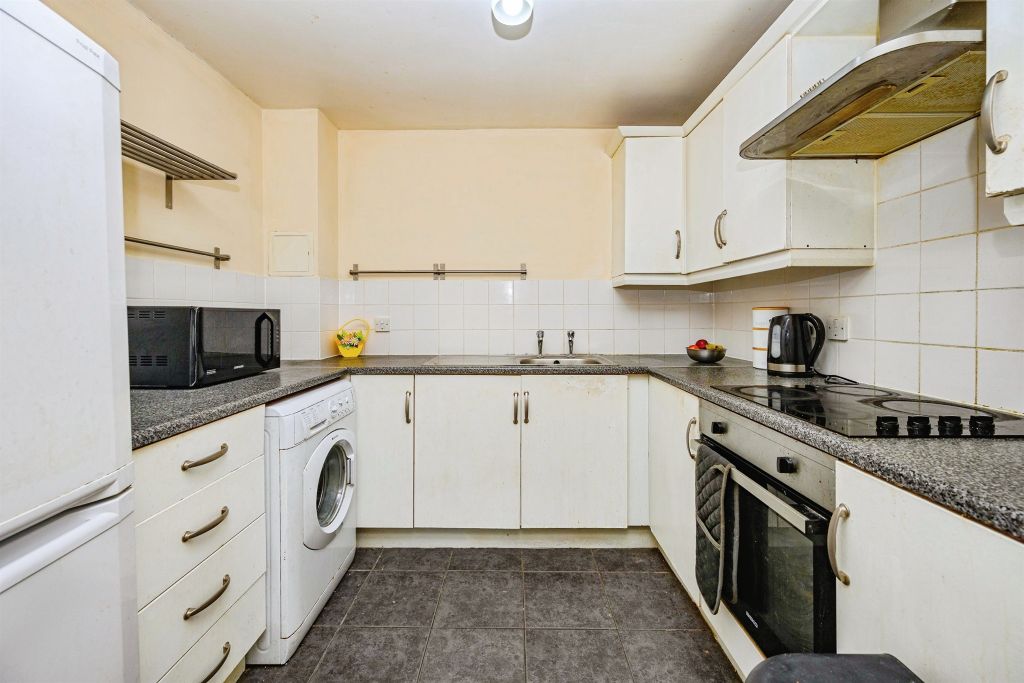 Property photo 2 of 19