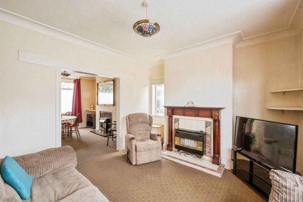 Property photo 2 of 14