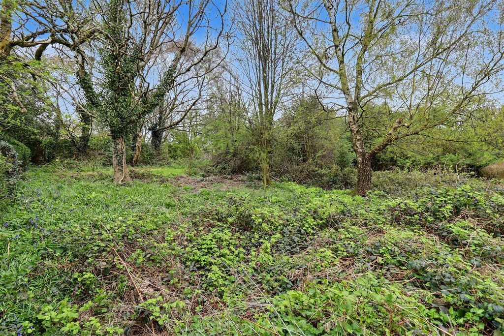 Property photo 3 of 8 Img_0030-Img_0032.Jpeg