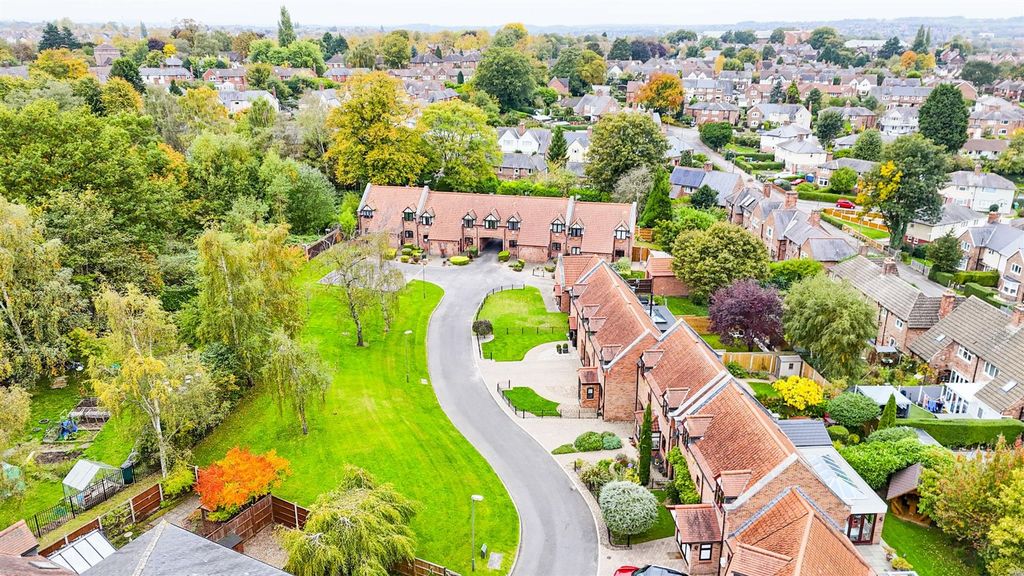 Property photo 3 of 19