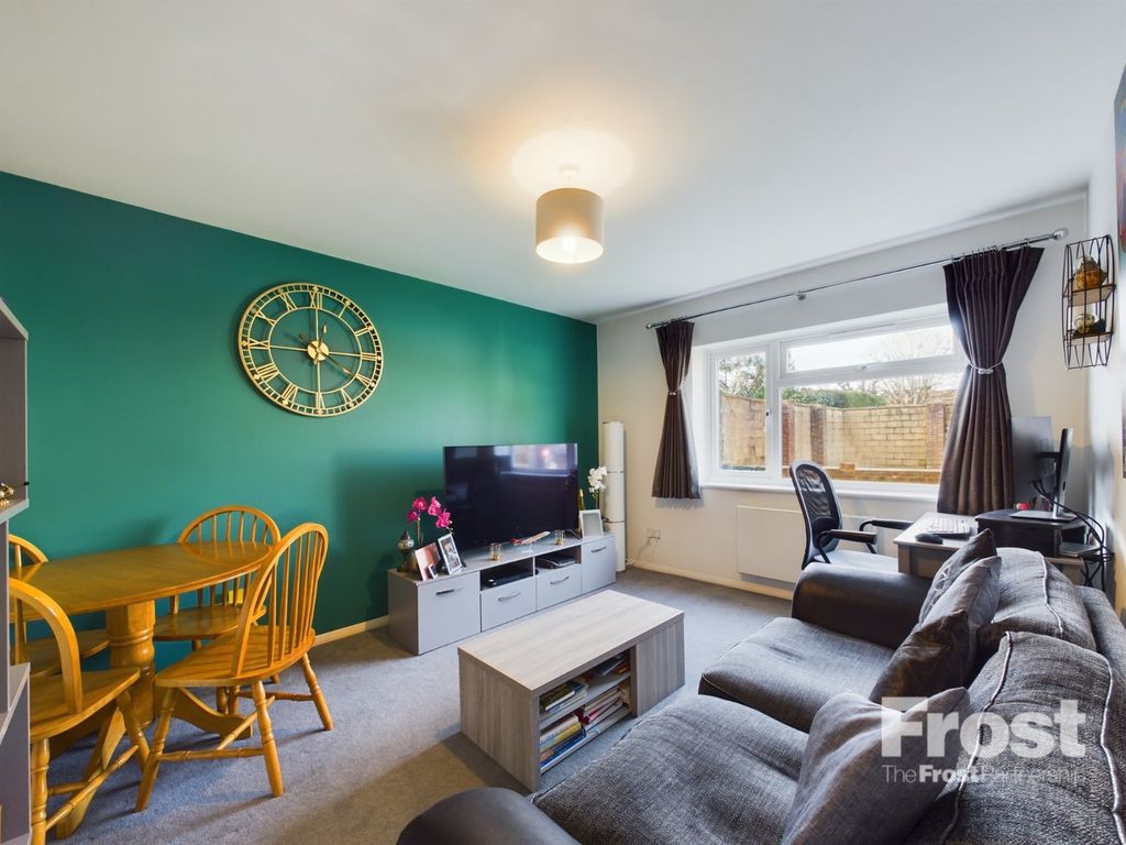 Property photo 2 of 7 Picture No. 04