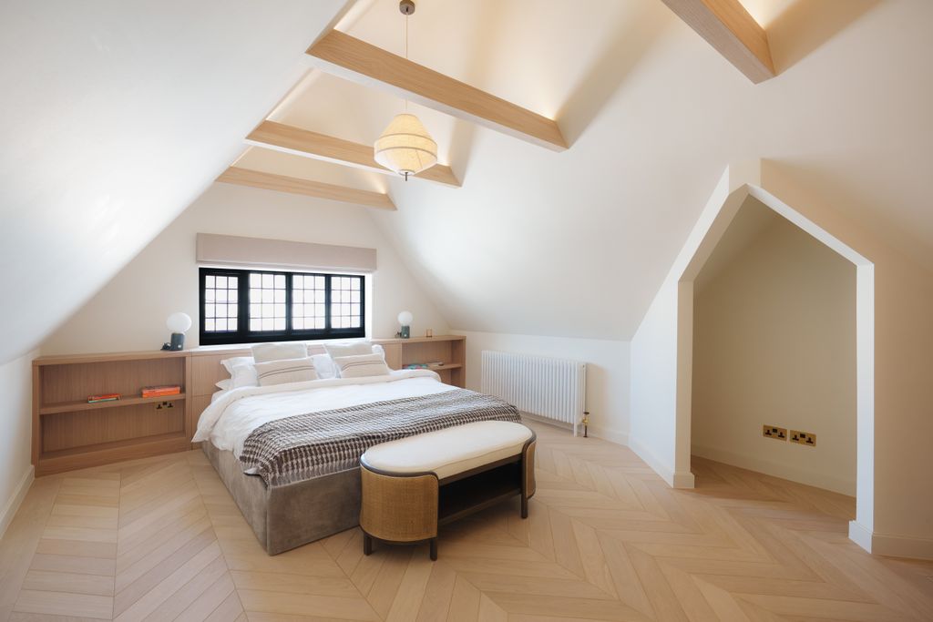 Property photo 3 of 43