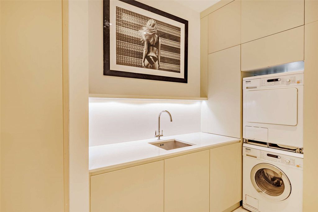 Additional image 11 of 3 bed detached house to rentSt. Margarets Road, Altrincham, Greater Manchester WA14