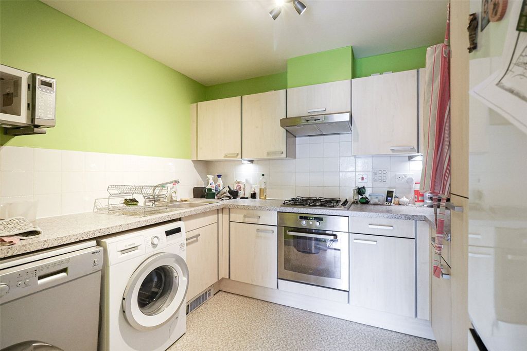 Property photo 3 of 10 Picture No. 13